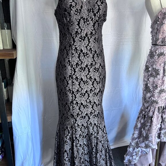 Dress Halter - Picture 2 of 5